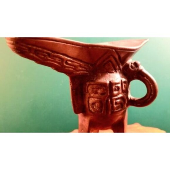 Antique Ceremonial Ritual Bronze Tripod Wine Warming Vessel Chinese Jue Style - Picture 7 of 10